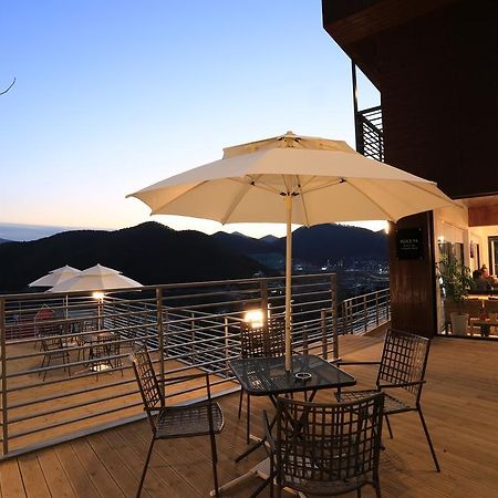 Radiance Tourist Hotel Geoje Exterior foto