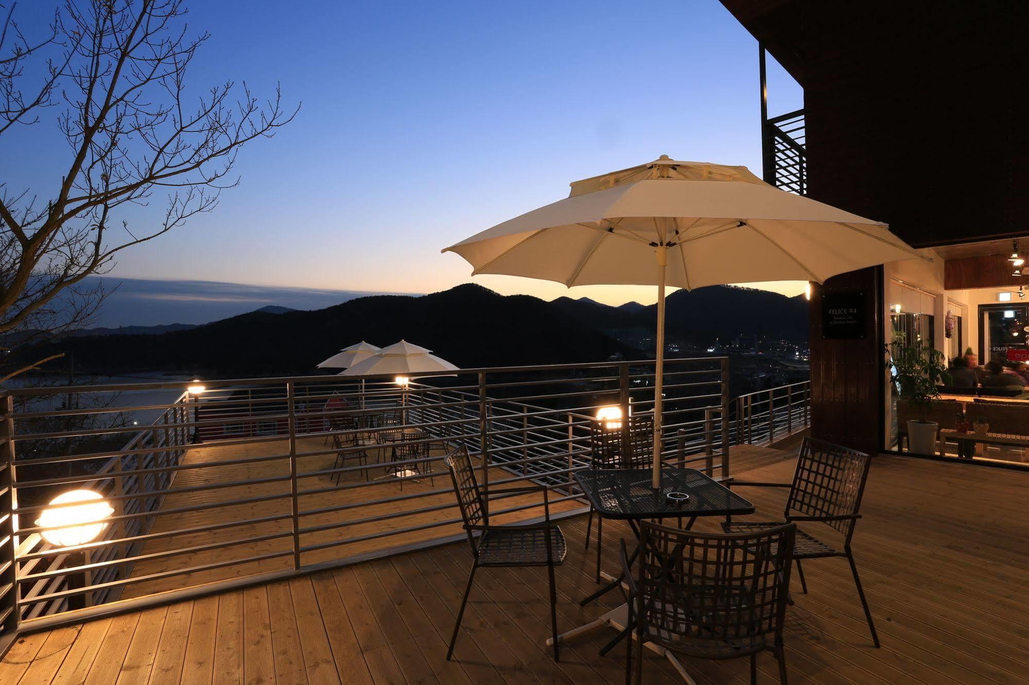 Radiance Tourist Hotel Geoje Exterior foto